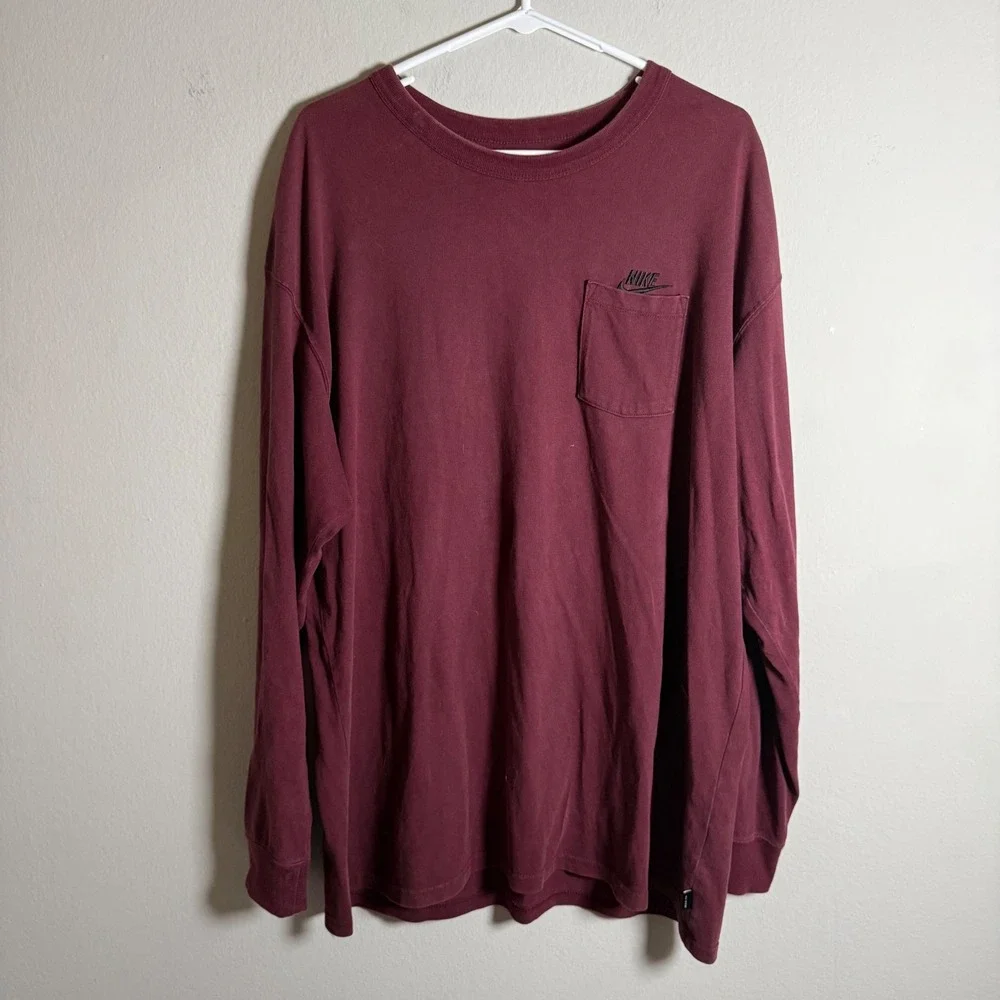 Nike Mens XL Loose Fit Long Sleeve Pocket T-Shirt Burgundy Maroon‎ Embroidered